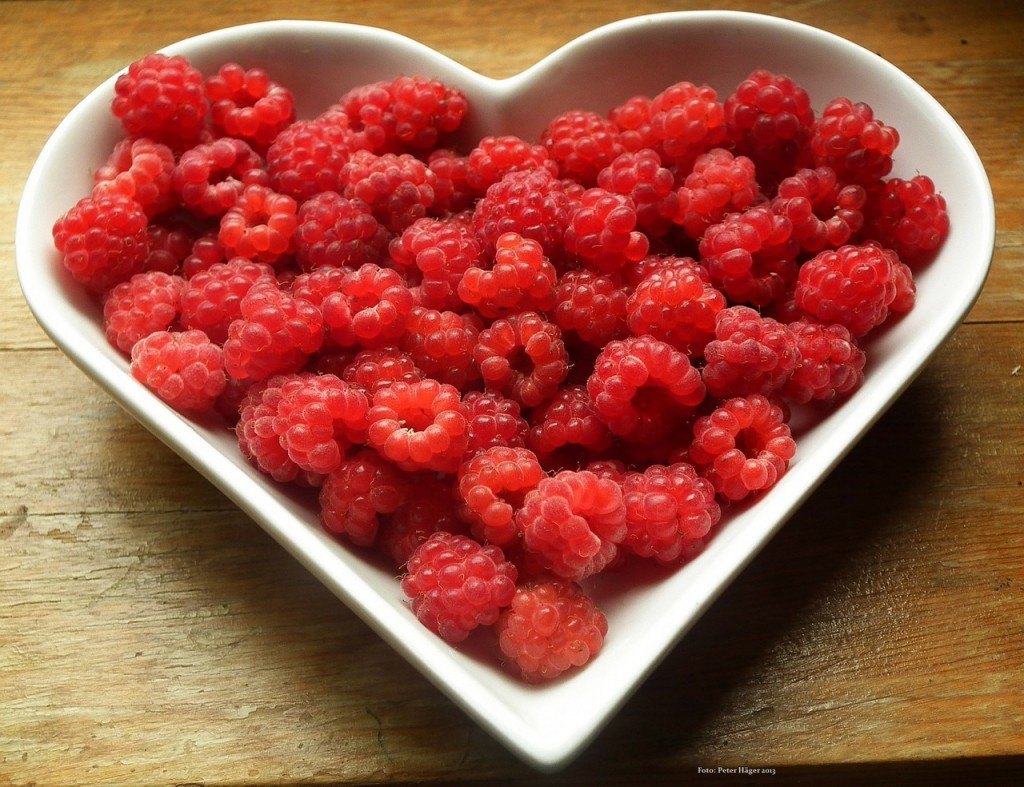 raspberries-215858_1280